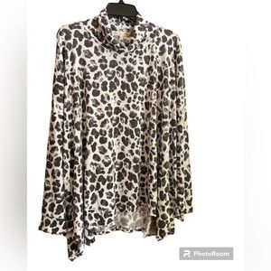 C&C California Black and White tunic.